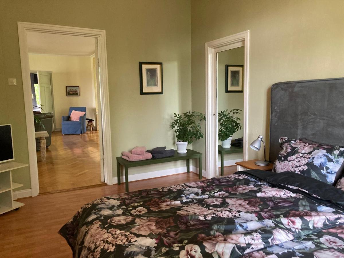 Ekeby I Bro Bed & Breakfast Екстериор снимка